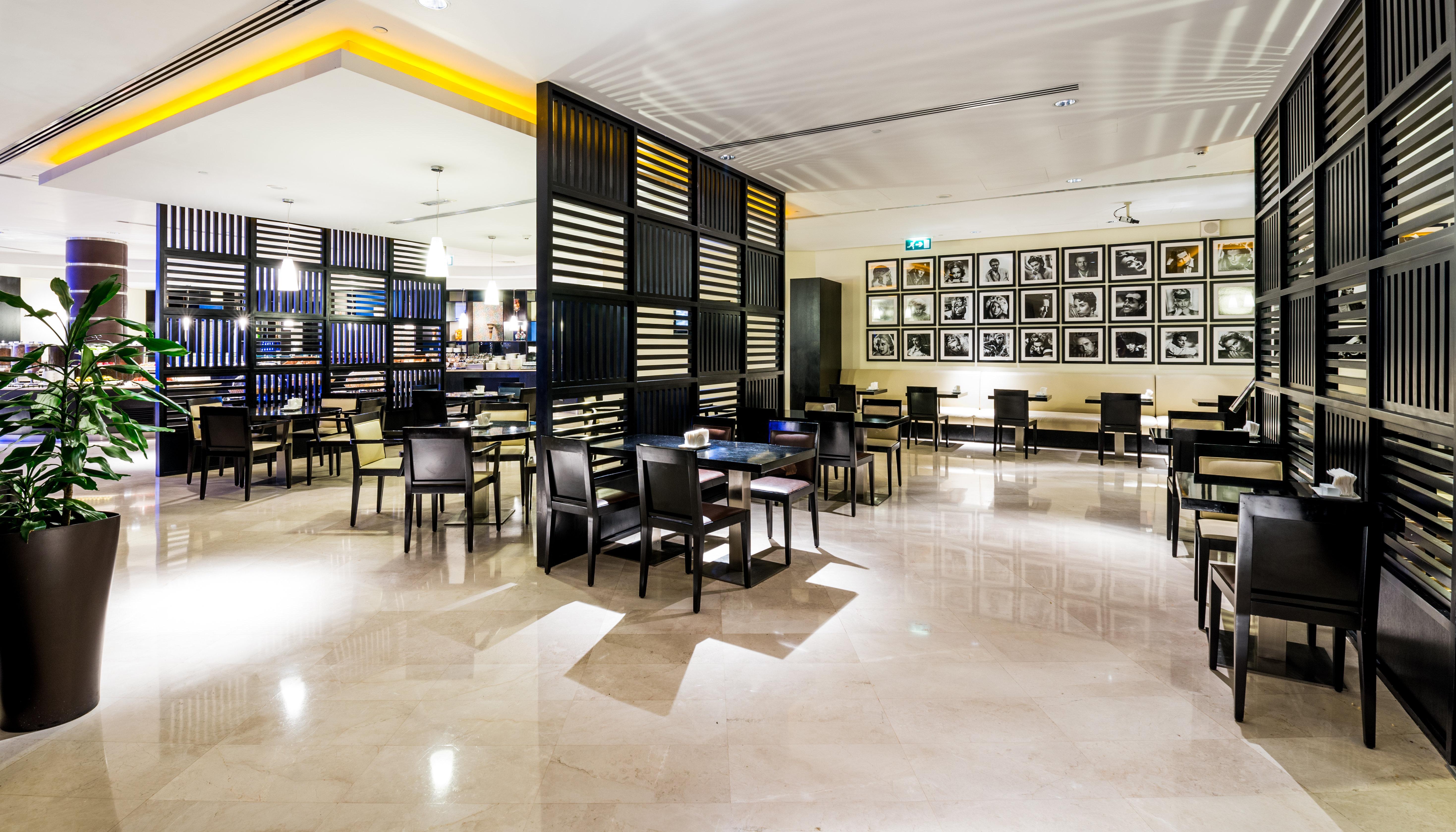 Holiday Inn Express Dubai Airport, An Ihg Hotel Exterior photo